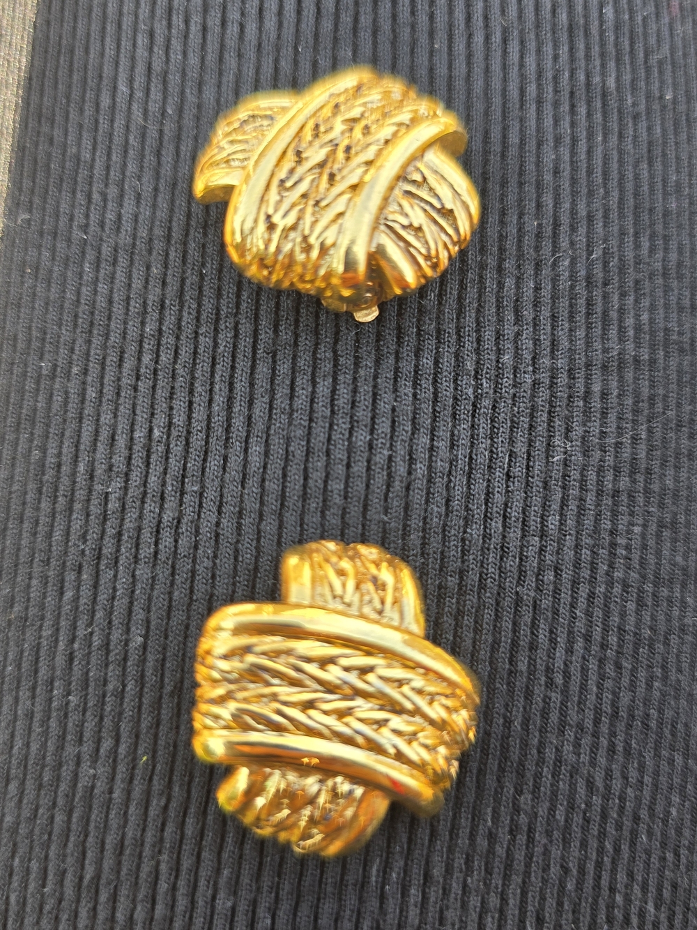 Oscar de la Renta Gold Woven Knot Clip-On Earrings